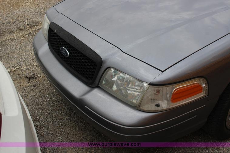 image for item F7934 2006 Ford Crown Victoria Police Interceptor