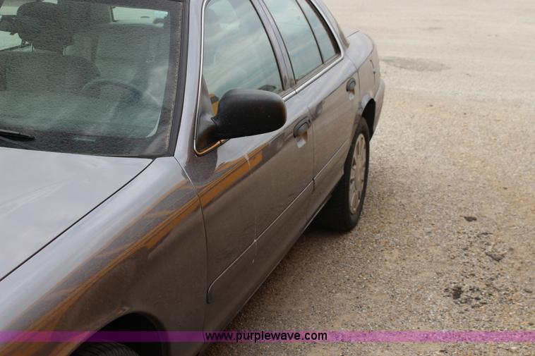 image for item F7934 2006 Ford Crown Victoria Police Interceptor
