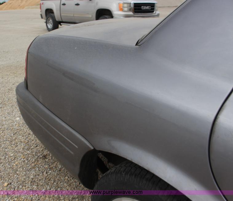 image for item F7934 2006 Ford Crown Victoria Police Interceptor