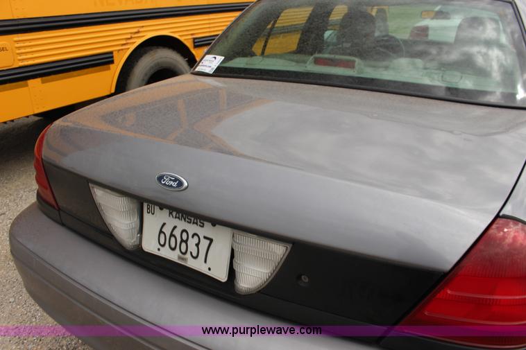 image for item F7934 2006 Ford Crown Victoria Police Interceptor