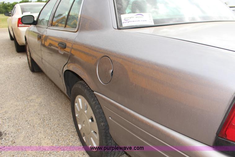 image for item F7934 2006 Ford Crown Victoria Police Interceptor