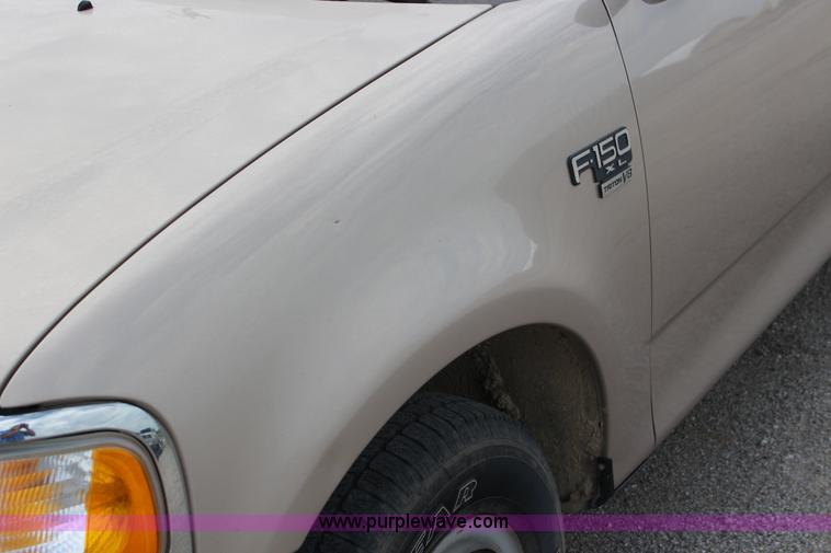 image for item F7935 1998 Ford F150 XL