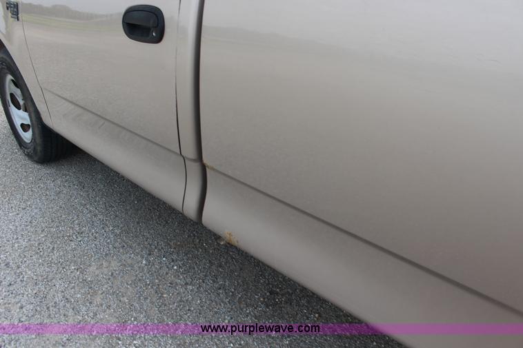 image for item F7935 1998 Ford F150 XL