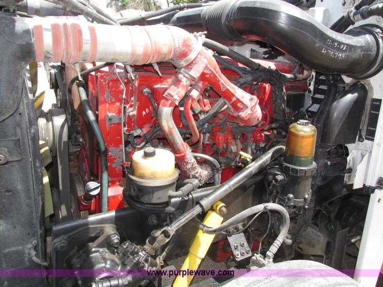 image for item H4566 2006 Peterbilt 379 semi truck