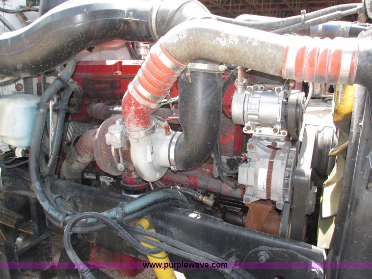 image for item H4566 2006 Peterbilt 379 semi truck