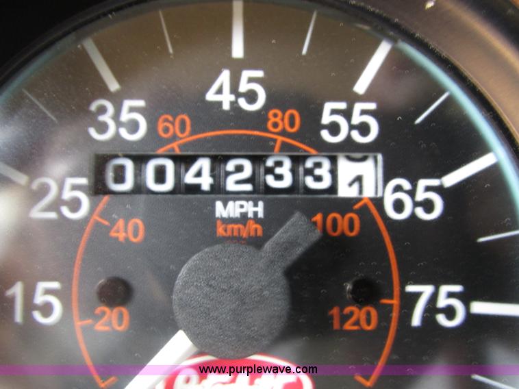 image for item H4566 2006 Peterbilt 379 semi truck