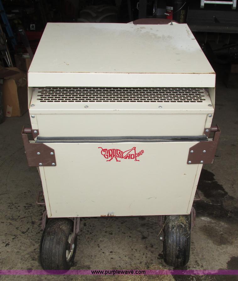 image for item H4570 Grasshopper 616 ZTR lawn mower