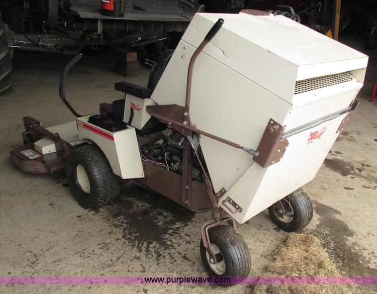 image for item H4570 Grasshopper 616 ZTR lawn mower