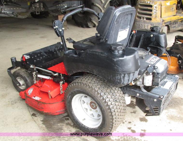 image for item H4572 2007 Gravely 148 ZTR lawn mower