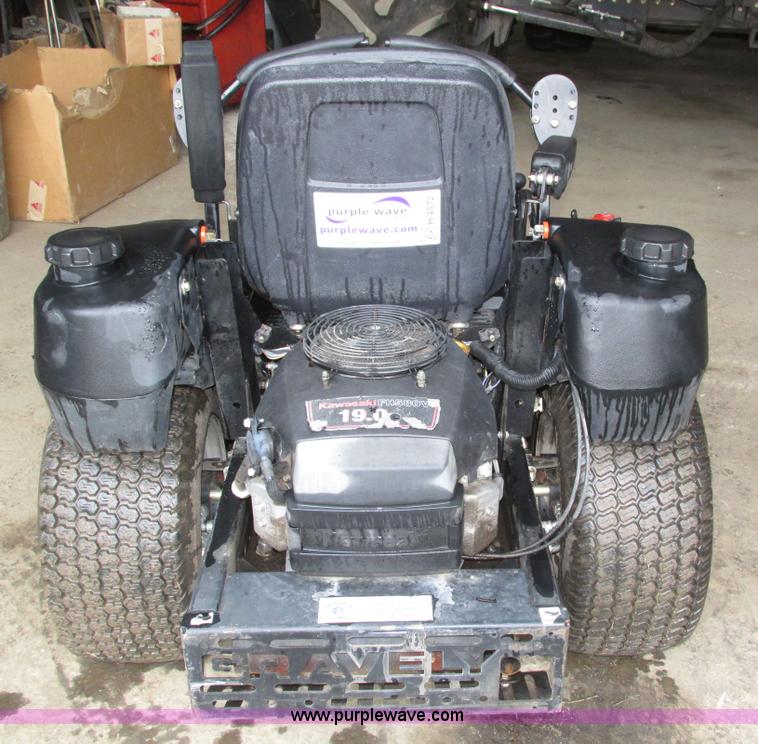 image for item H4572 2007 Gravely 148 ZTR lawn mower