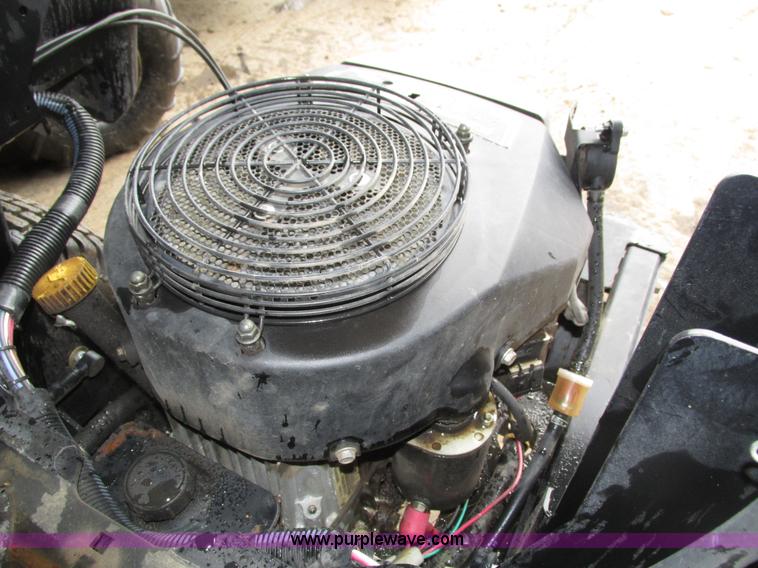 image for item H4572 2007 Gravely 148 ZTR lawn mower