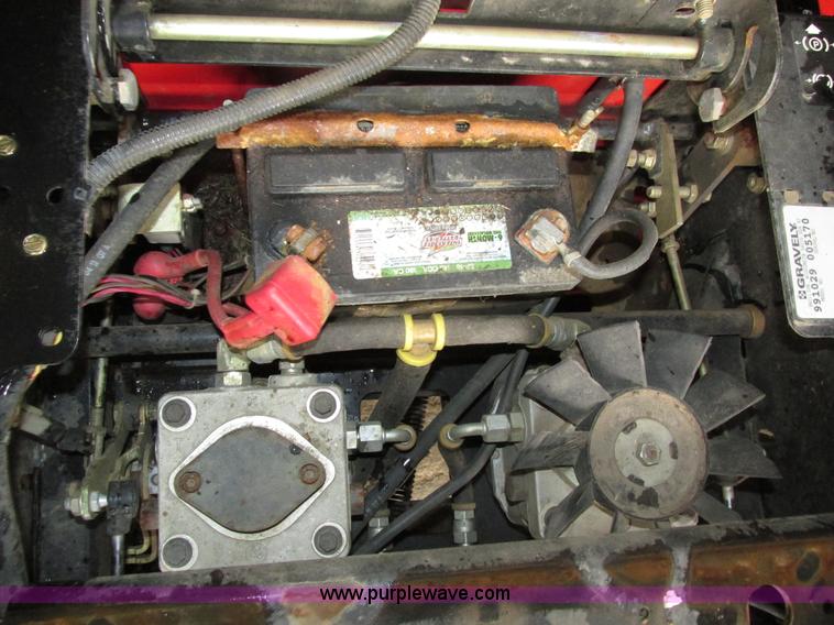 image for item H4572 2007 Gravely 148 ZTR lawn mower