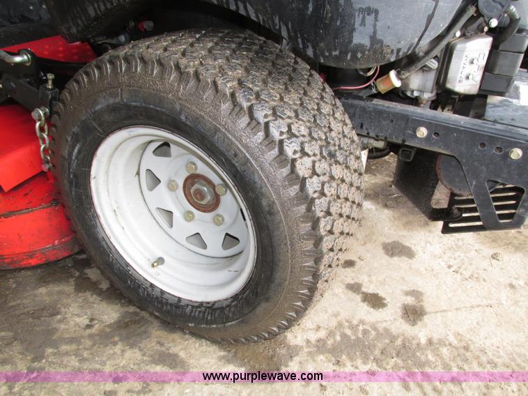 image for item H4572 2007 Gravely 148 ZTR lawn mower