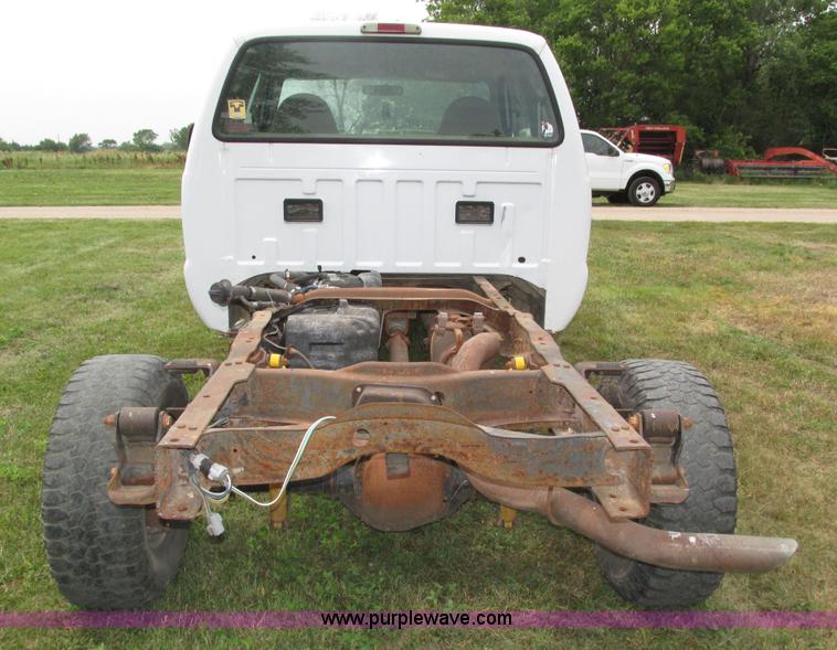 image for item H4575 2000 Ford F350 Super Duty XL SuperCab pickup truck cab and chassis