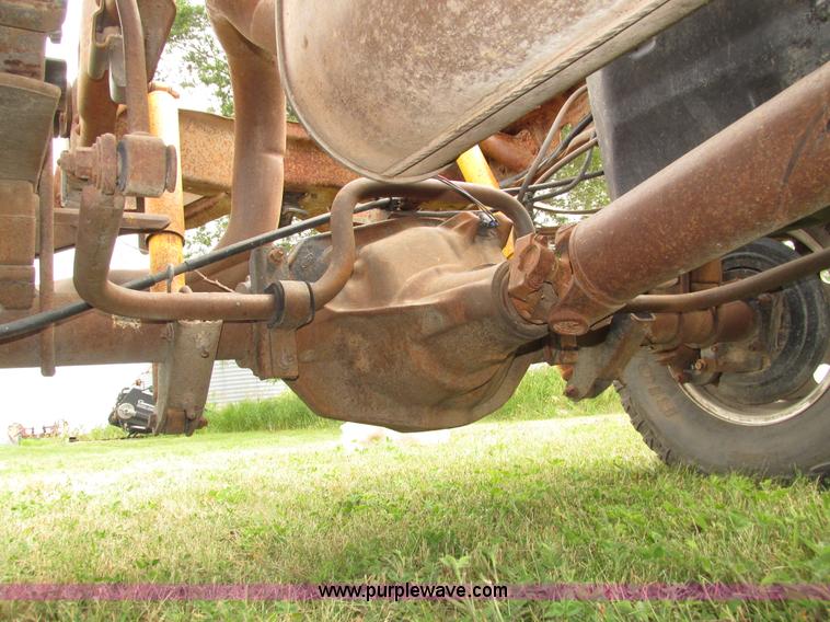 image for item H4575 2000 Ford F350 Super Duty XL SuperCab pickup truck cab and chassis