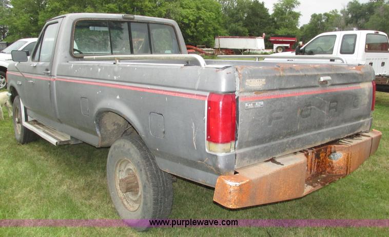 image for item H4576 1990 Ford F250 pickup truck