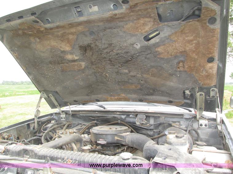 image for item H4576 1990 Ford F250 pickup truck