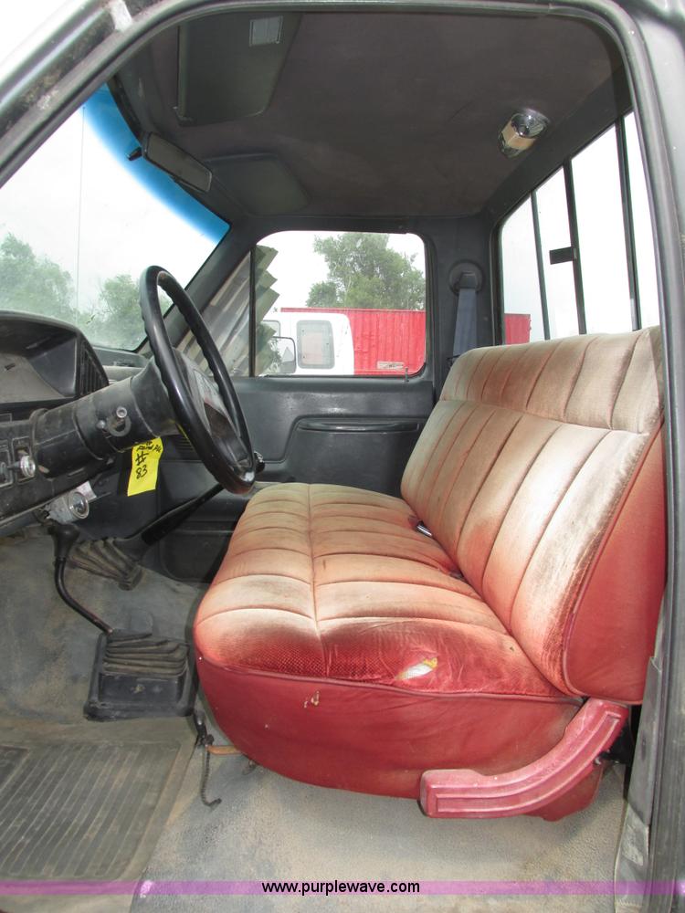 image for item H4576 1990 Ford F250 pickup truck