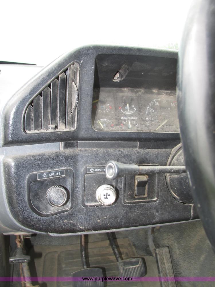 image for item H4576 1990 Ford F250 pickup truck