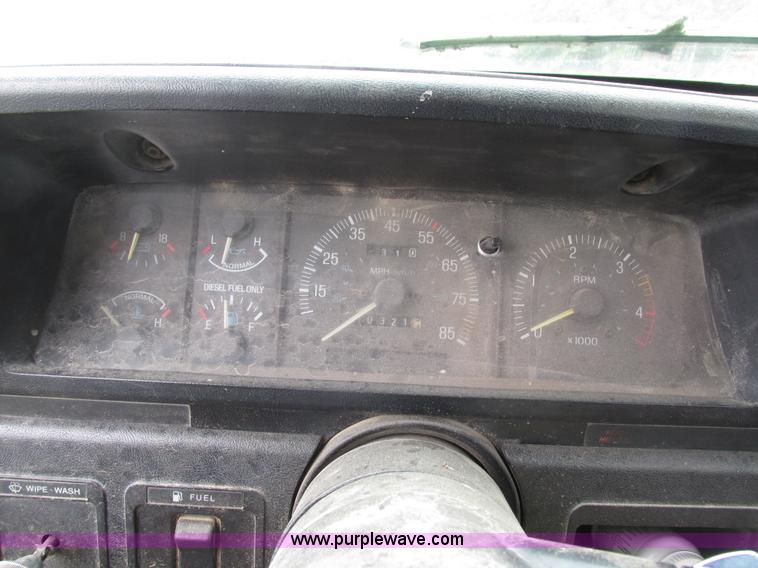 image for item H4576 1990 Ford F250 pickup truck