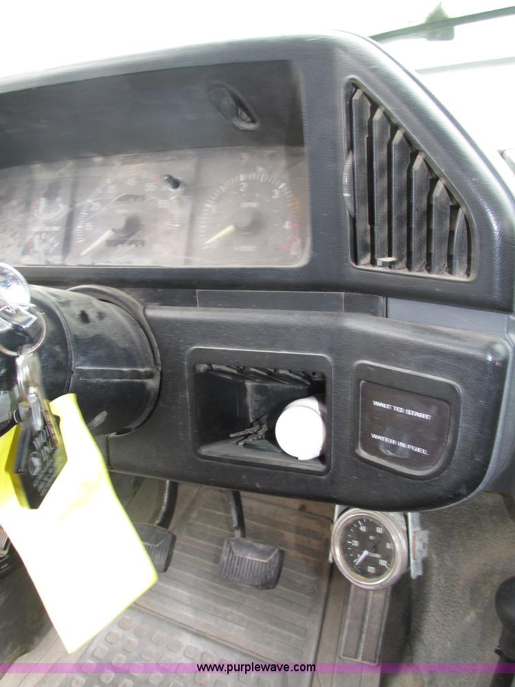 image for item H4576 1990 Ford F250 pickup truck