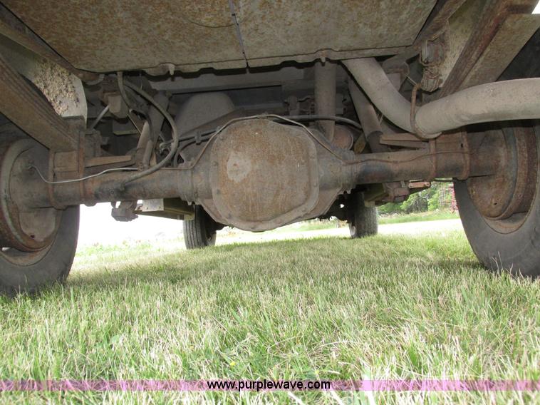 image for item H4576 1990 Ford F250 pickup truck