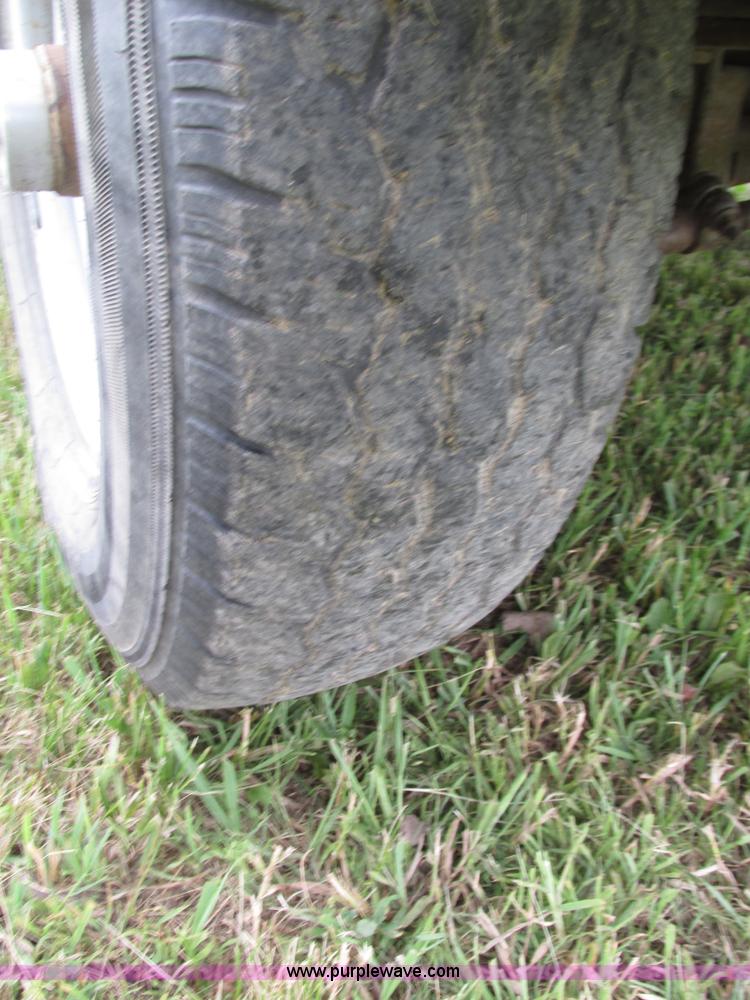 image for item H4576 1990 Ford F250 pickup truck