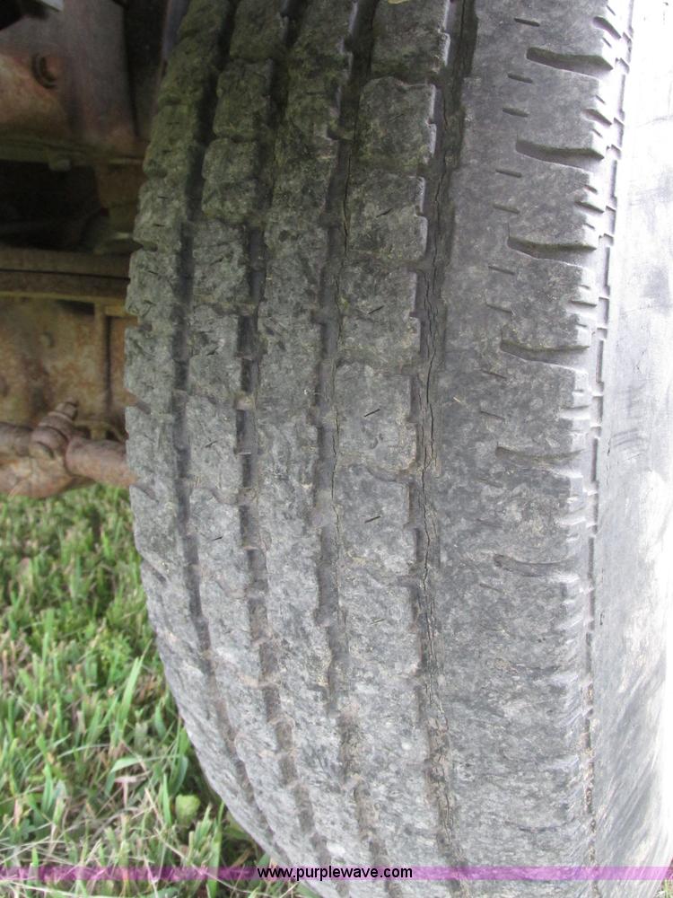 image for item H4576 1990 Ford F250 pickup truck