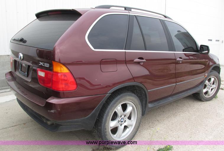image for item H4577 2001 BMW X5 SUV