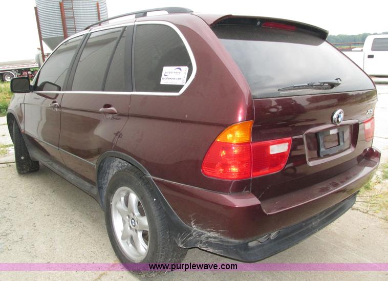 image for item H4577 2001 BMW X5 SUV