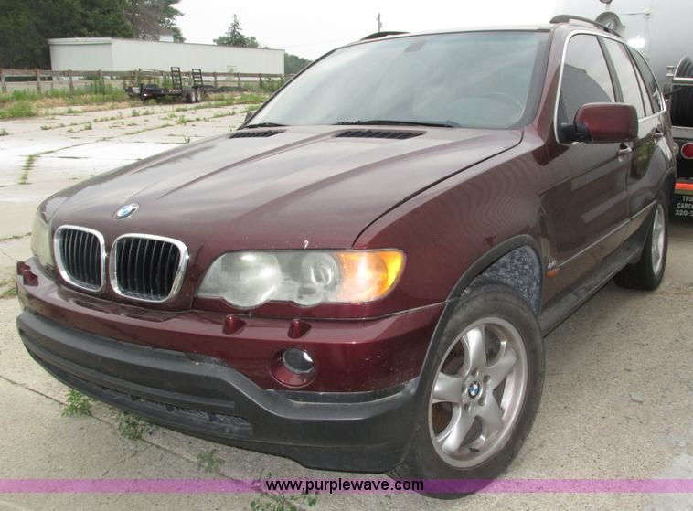 image for item H4577 2001 BMW X5 SUV