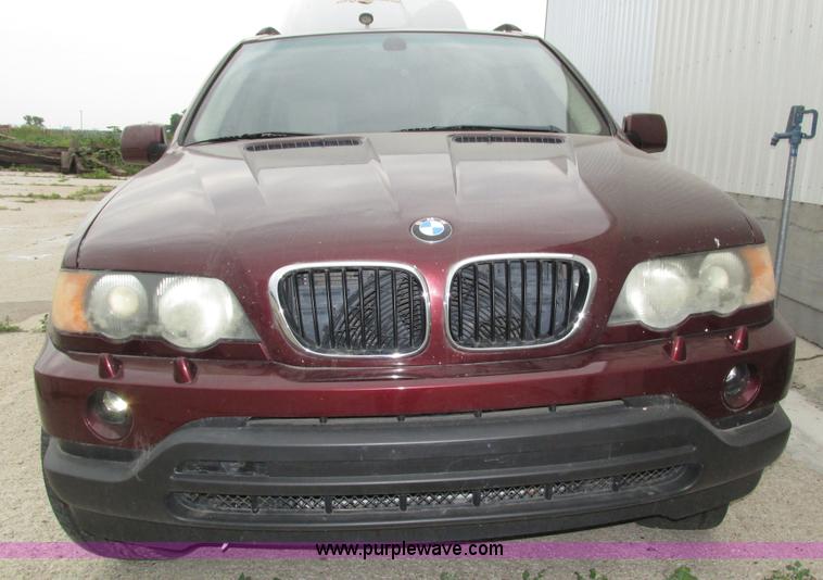 image for item H4577 2001 BMW X5 SUV