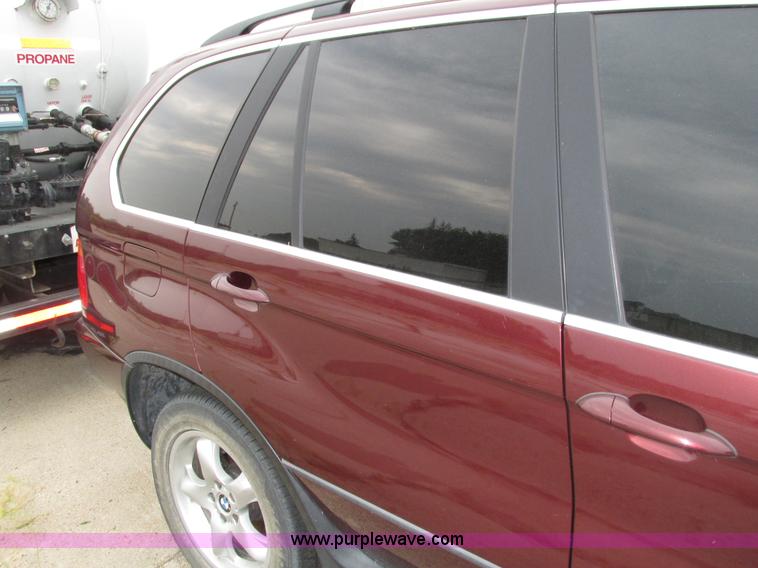 image for item H4577 2001 BMW X5 SUV