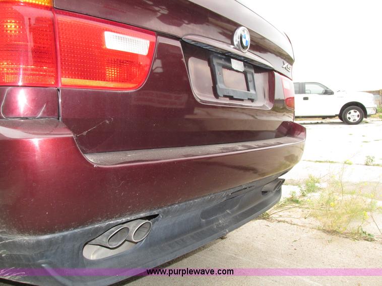 image for item H4577 2001 BMW X5 SUV