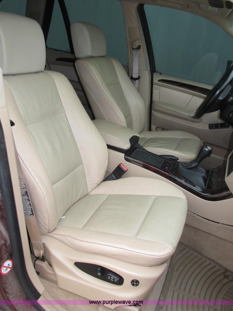image for item H4577 2001 BMW X5 SUV