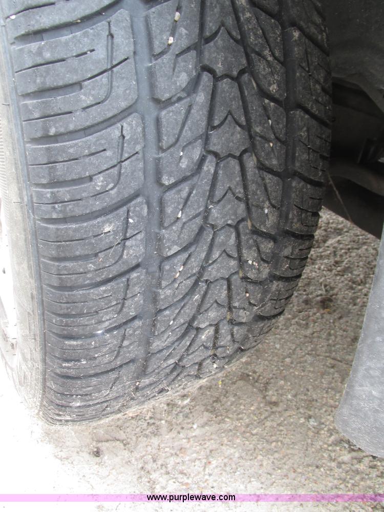 image for item H4577 2001 BMW X5 SUV