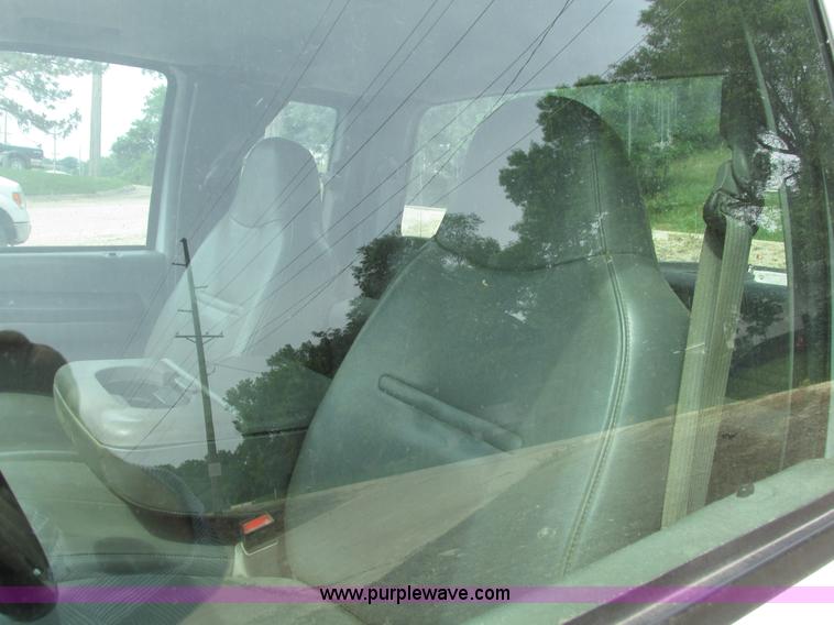 image for item H4593 2007 Ford F250 Super Duty XL SuperCab pickup truck