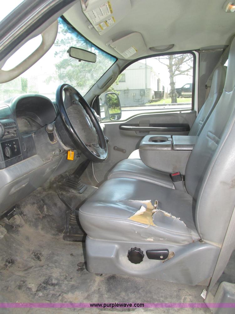 image for item H4593 2007 Ford F250 Super Duty XL SuperCab pickup truck