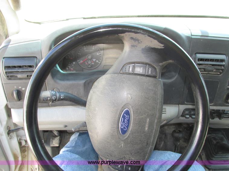 image for item H4593 2007 Ford F250 Super Duty XL SuperCab pickup truck