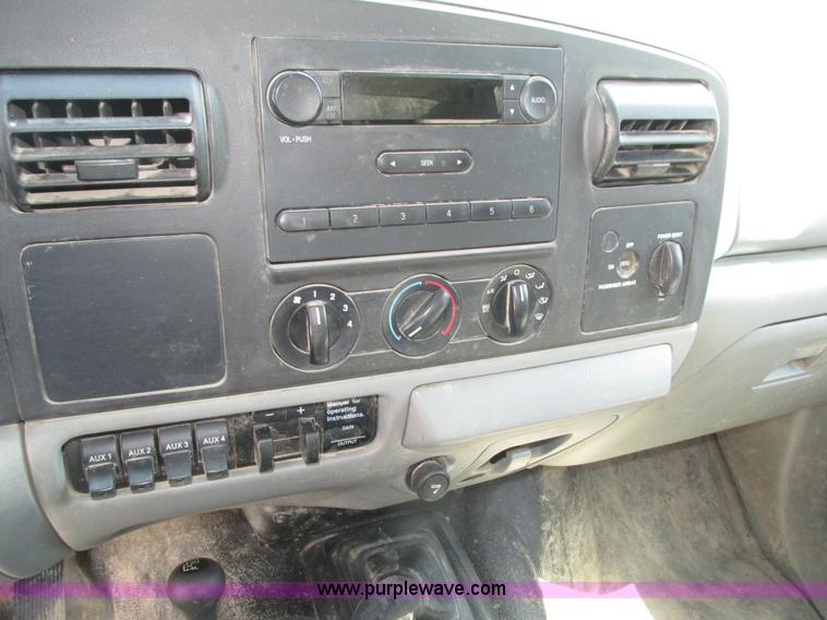 image for item H4593 2007 Ford F250 Super Duty XL SuperCab pickup truck