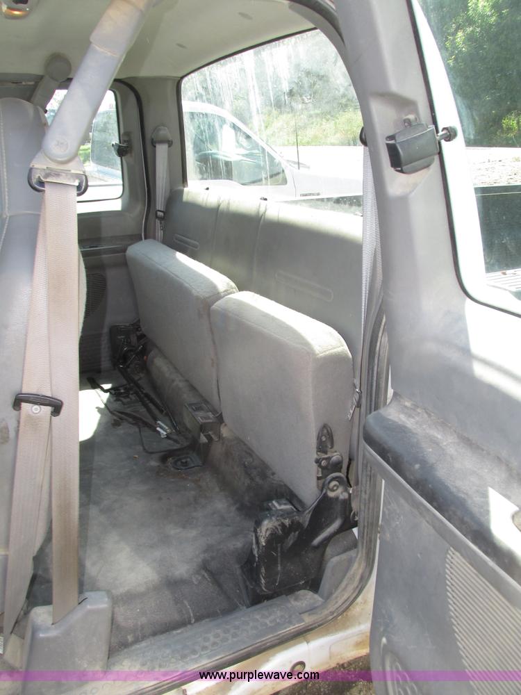 image for item H4593 2007 Ford F250 Super Duty XL SuperCab pickup truck