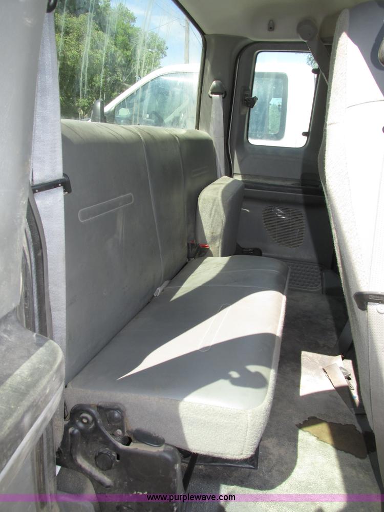 image for item H4593 2007 Ford F250 Super Duty XL SuperCab pickup truck