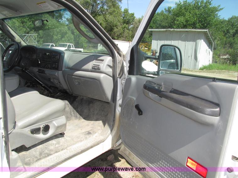 image for item H4593 2007 Ford F250 Super Duty XL SuperCab pickup truck