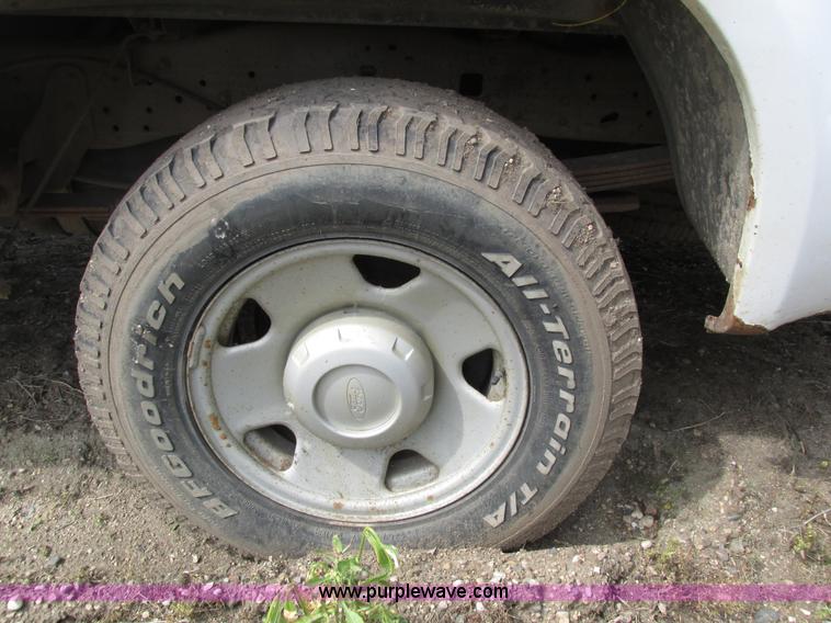 image for item H4593 2007 Ford F250 Super Duty XL SuperCab pickup truck