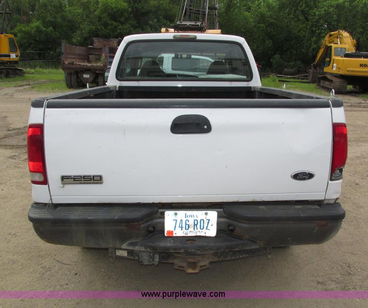 image for item H4595 2007 Ford F250 Super Duty XL SuperCab pickup truck
