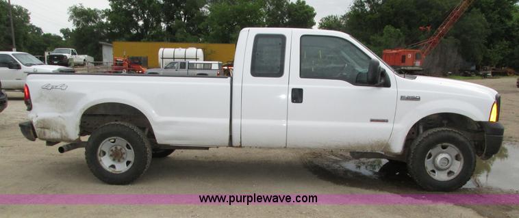 image for item H4595 2007 Ford F250 Super Duty XL SuperCab pickup truck