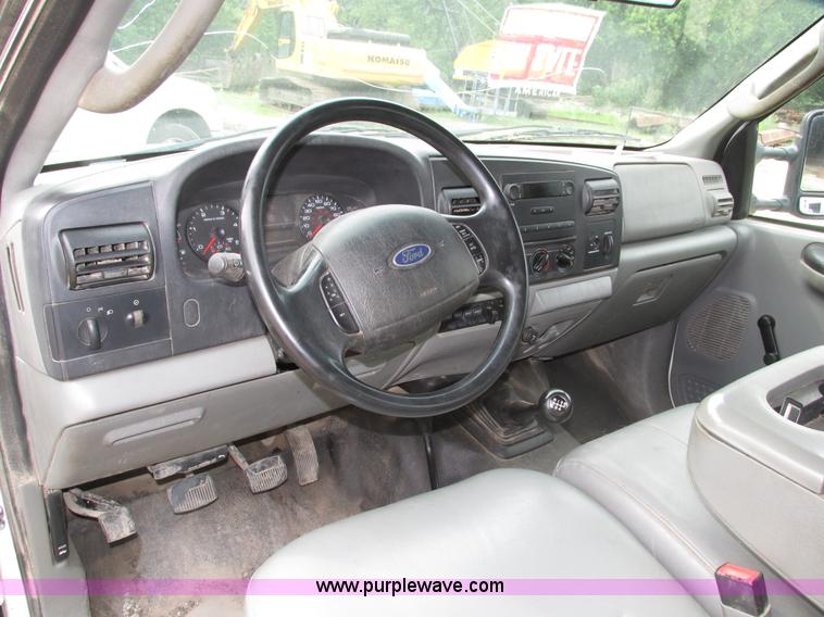 image for item H4595 2007 Ford F250 Super Duty XL SuperCab pickup truck