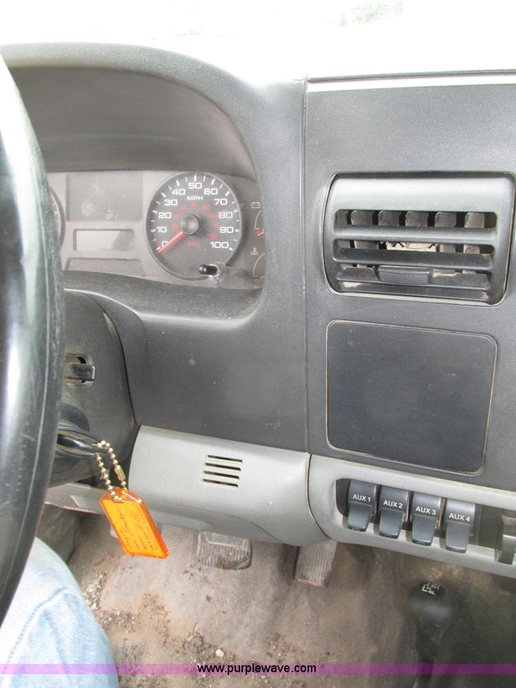 image for item H4595 2007 Ford F250 Super Duty XL SuperCab pickup truck