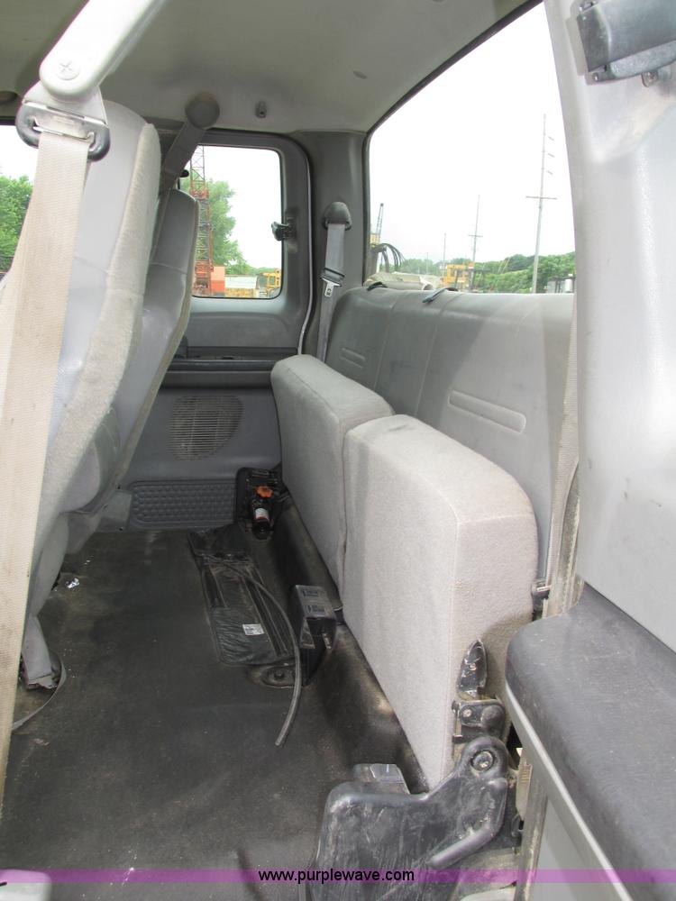 image for item H4595 2007 Ford F250 Super Duty XL SuperCab pickup truck