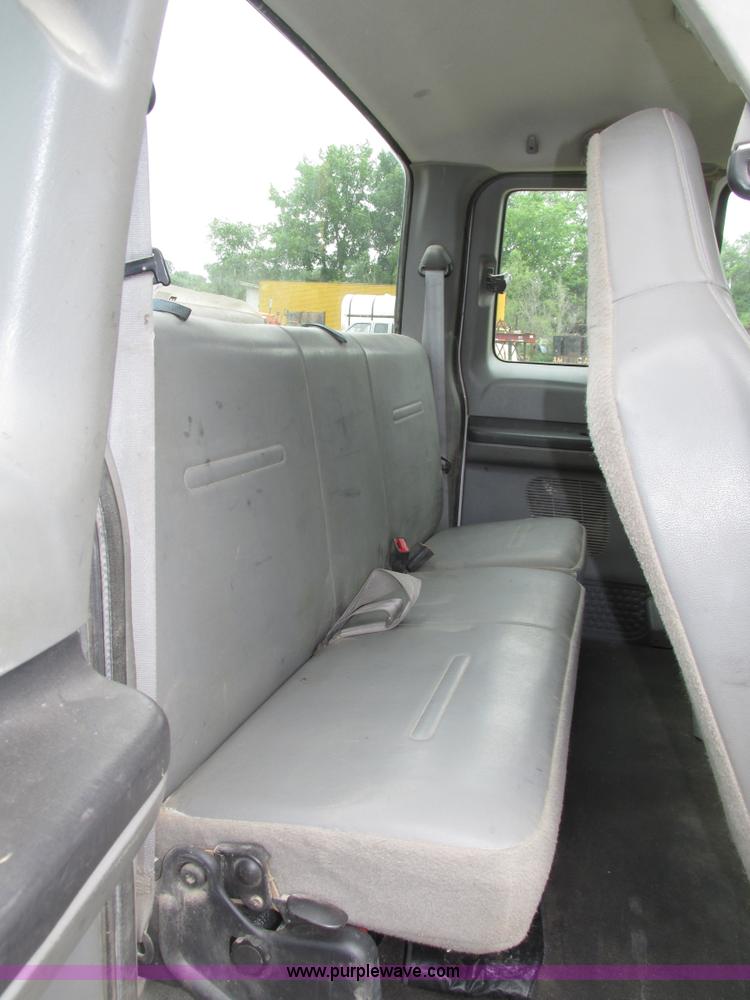 image for item H4595 2007 Ford F250 Super Duty XL SuperCab pickup truck